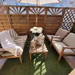 Apartment Czerwone Maki *