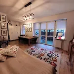 Czerwone Maki Apartment Warschau