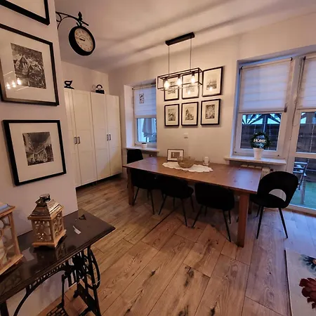 Czerwone Maki Apartment