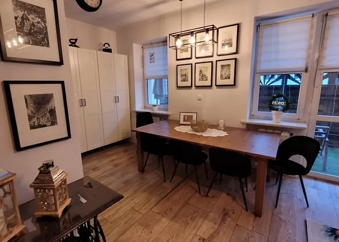 Czerwone Maki شقة